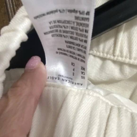 AE cozy, dreamy, drape, low rise, ultra wide leg, jean - Ivory Size S NWT - Picture 6 of 11